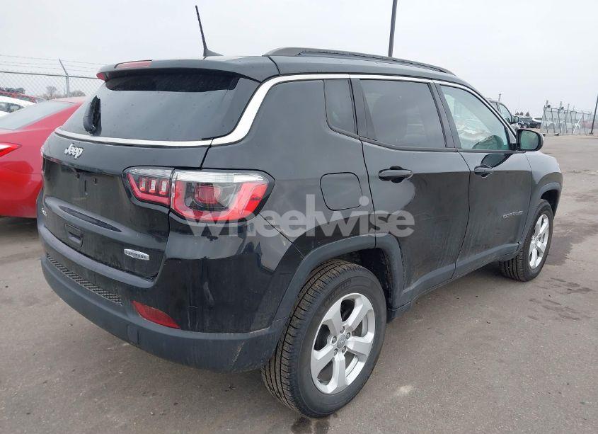 Photo 4 of 2018 Jeep Compass LATITUDE 4X4 (VIN 3C4NJDBB9JT202297)