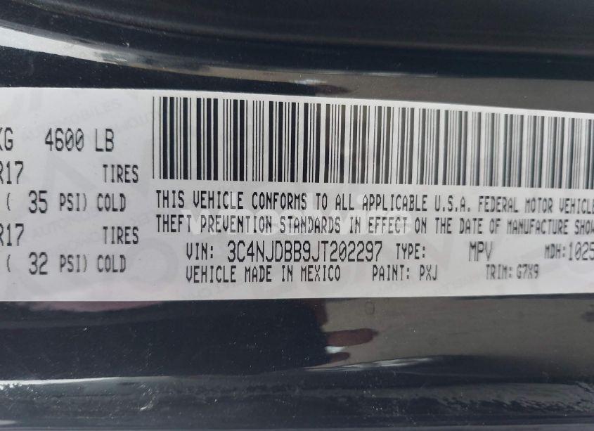 Photo 9 of 2018 Jeep Compass LATITUDE 4X4 (VIN 3C4NJDBB9JT202297)
