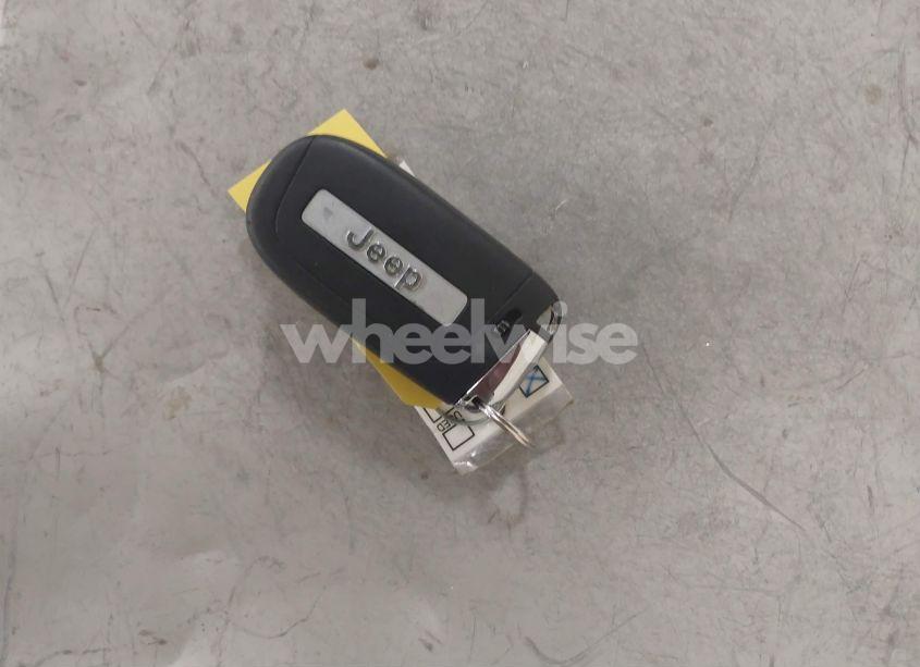 Photo 11 of 2018 Jeep Compass LATITUDE 4X4 (VIN 3C4NJDBB9JT207693)