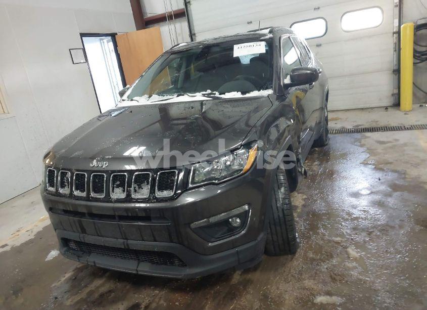 Photo 12 of 2018 Jeep Compass LATITUDE 4X4 (VIN 3C4NJDBB9JT291126)