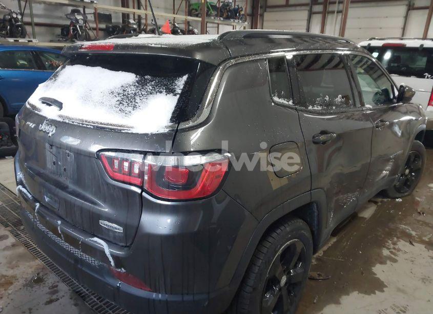 Photo 4 of 2018 Jeep Compass LATITUDE 4X4 (VIN 3C4NJDBB9JT291126)