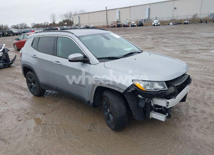 2018 Jeep Compass LATITUDE 4X4 (VIN 3C4NJDBB9JT307132) main photo
