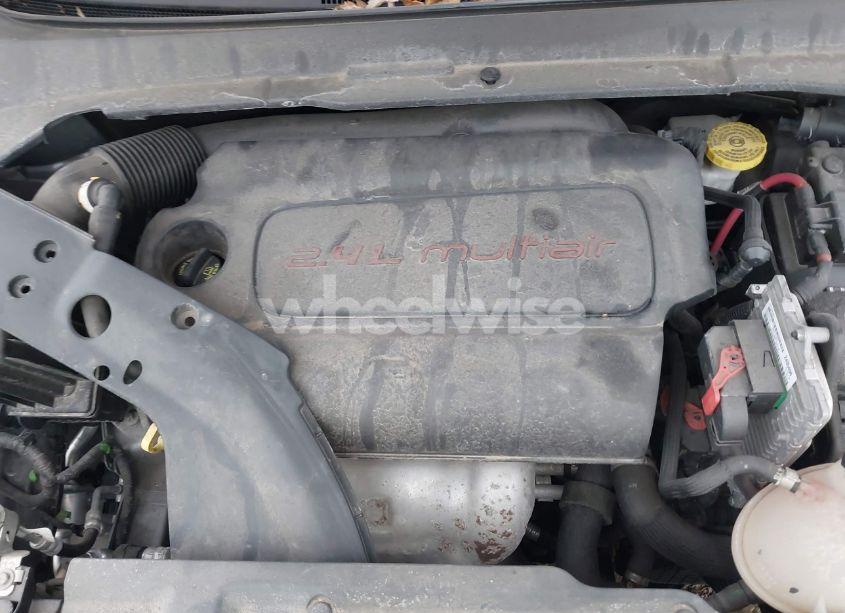 Photo 10 of 2018 Jeep Compass LATITUDE 4X4 (VIN 3C4NJDBB9JT307132)