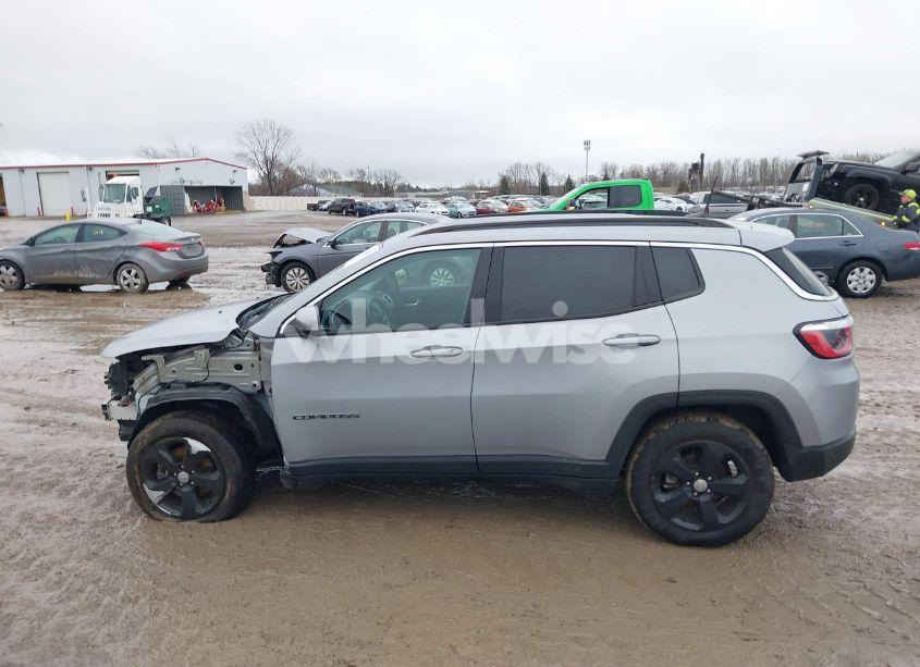 Photo 14 of 2018 Jeep Compass LATITUDE 4X4 (VIN 3C4NJDBB9JT307132)