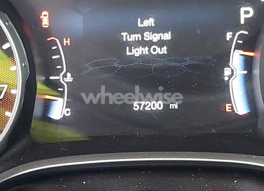 Photo 15 of 2018 Jeep Compass LATITUDE 4X4 (VIN 3C4NJDBB9JT307132)