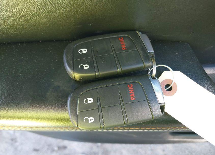 Photo 11 of 2019 Jeep Compass LATITUDE 4X4 (VIN 3C4NJDBB9KT656695)