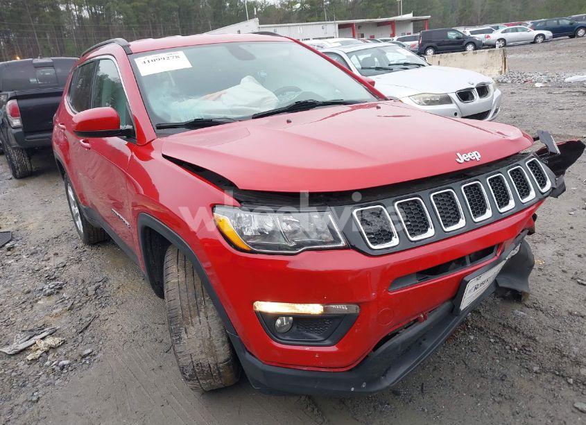 2019 Jeep Compass LATITUDE 4X4 (VIN 3C4NJDBB9KT662206) main photo