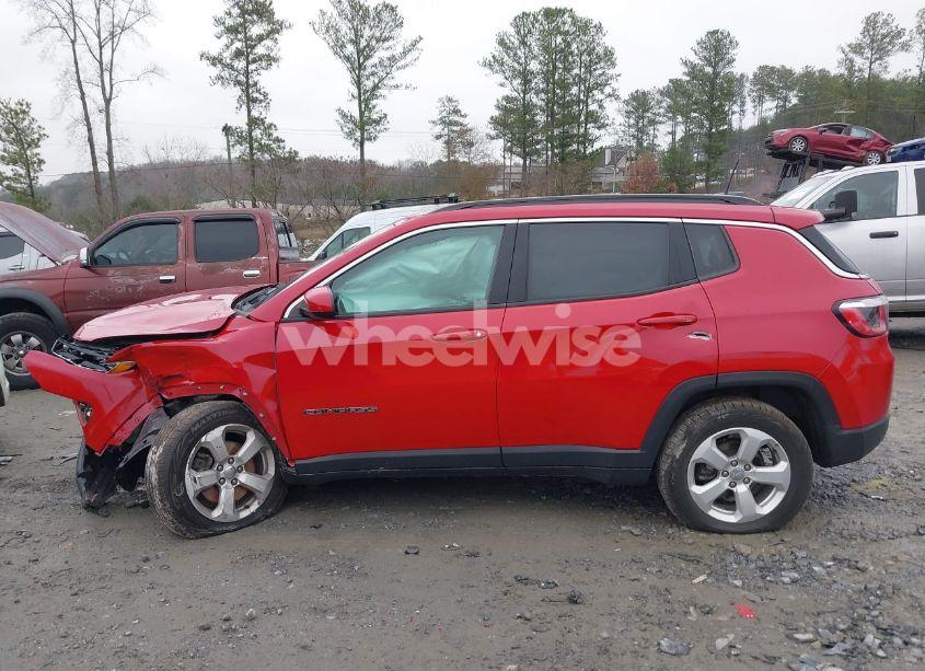 Photo 14 of 2019 Jeep Compass LATITUDE 4X4 (VIN 3C4NJDBB9KT662206)
