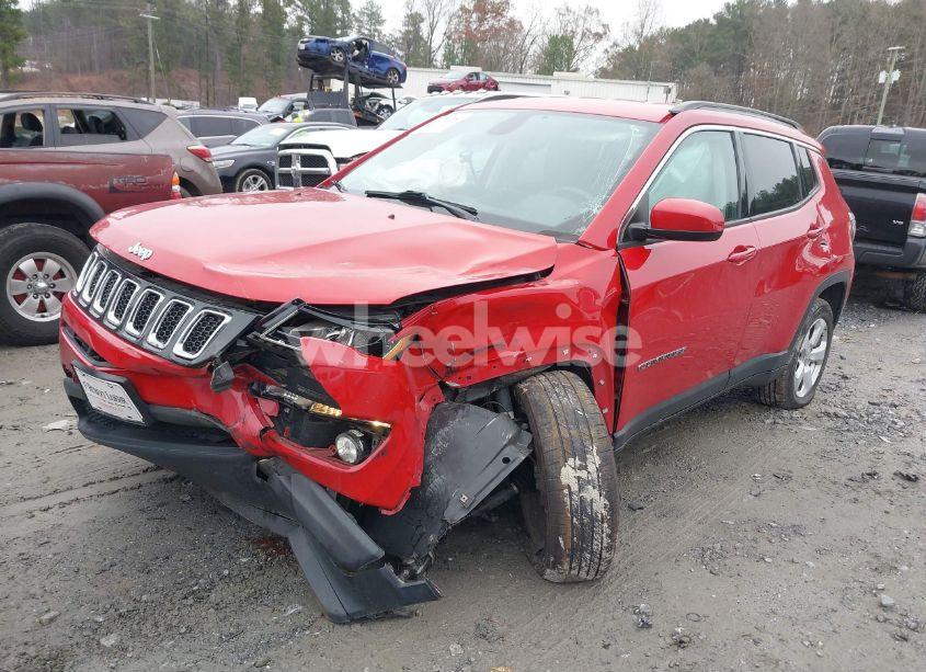 Photo 2 of 2019 Jeep Compass LATITUDE 4X4 (VIN 3C4NJDBB9KT662206)