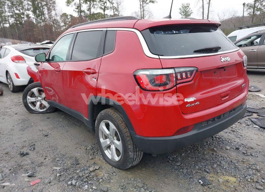 Photo 3 of 2019 Jeep Compass LATITUDE 4X4 (VIN 3C4NJDBB9KT662206)