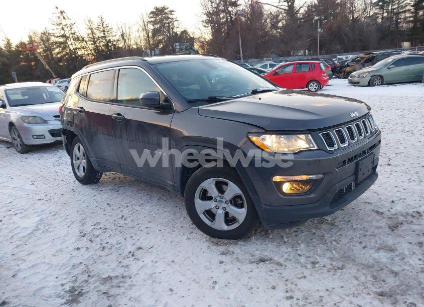 2019 Jeep Compass LATITUDE 4X4 (VIN 3C4NJDBB9KT734716) main photo