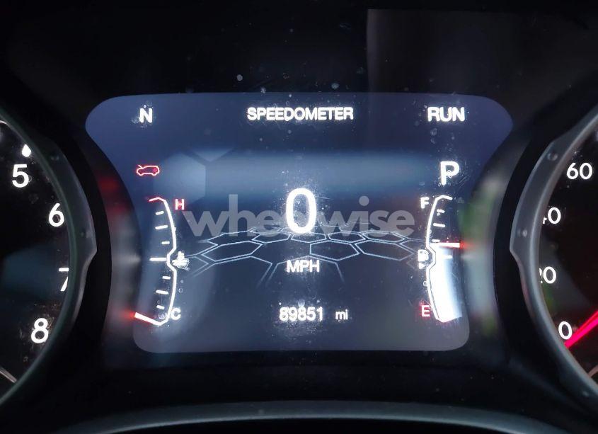 Photo 15 of 2019 Jeep Compass LATITUDE 4X4 (VIN 3C4NJDBB9KT734716)