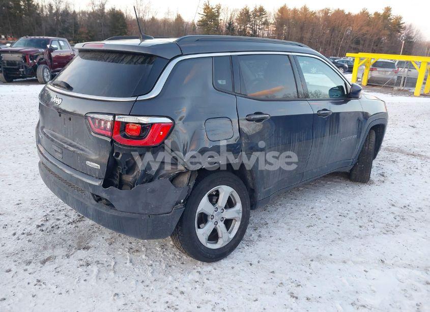 Photo 4 of 2019 Jeep Compass LATITUDE 4X4 (VIN 3C4NJDBB9KT734716)