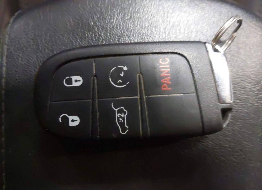 Photo 11 of 2019 Jeep Compass ALTITUDE 4X4 (VIN 3C4NJDBB9KT828627)