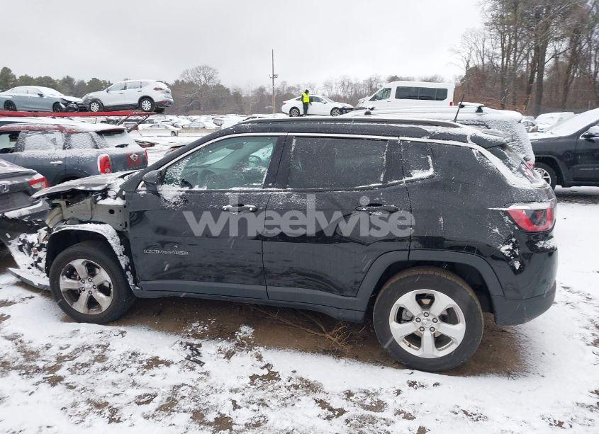 Photo 14 of 2019 Jeep Compass LATITUDE 4X4 (VIN 3C4NJDBB9KT829163)