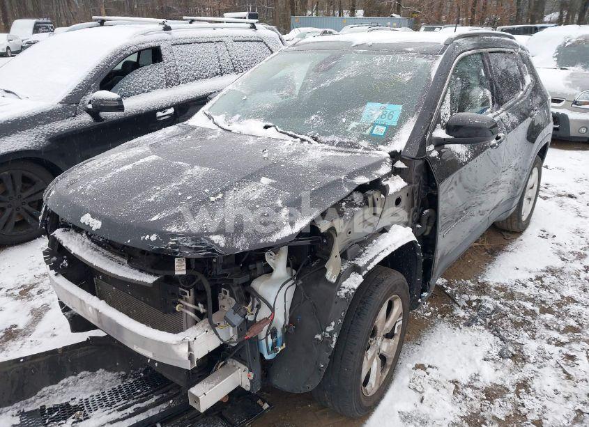 Photo 6 of 2019 Jeep Compass LATITUDE 4X4 (VIN 3C4NJDBB9KT829163)