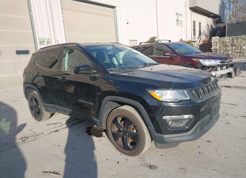 2019 Jeep Compass ALTITUDE 4X4 (VIN 3C4NJDBB9KT839823) main photo