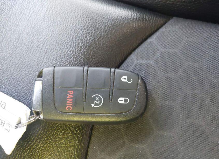 Photo 11 of 2019 Jeep Compass ALTITUDE 4X4 (VIN 3C4NJDBB9KT839823)