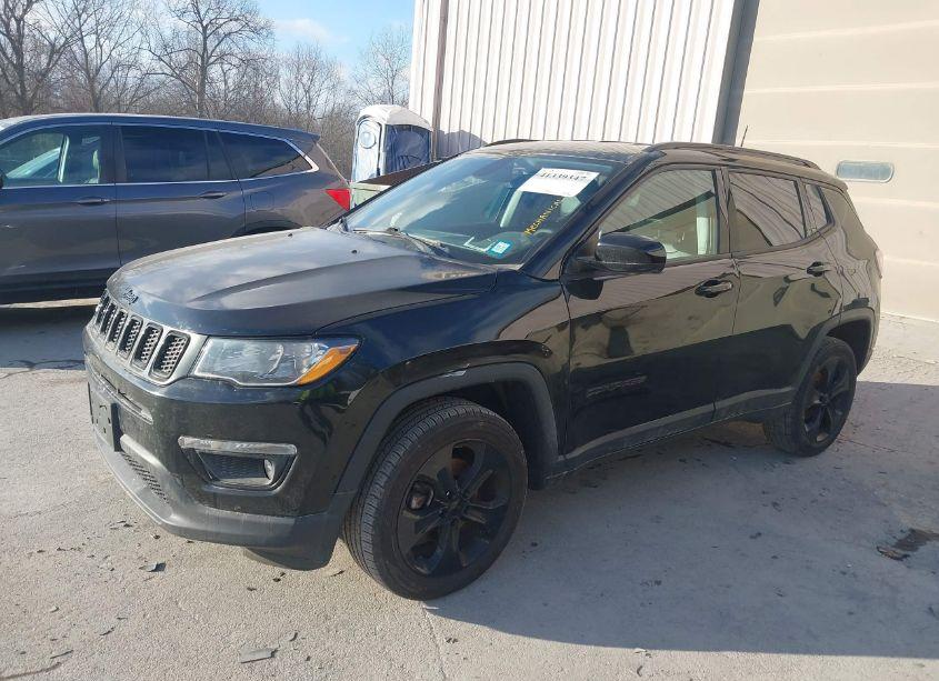 Photo 2 of 2019 Jeep Compass ALTITUDE 4X4 (VIN 3C4NJDBB9KT839823)