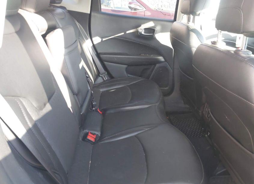 Photo 8 of 2019 Jeep Compass ALTITUDE 4X4 (VIN 3C4NJDBB9KT839823)