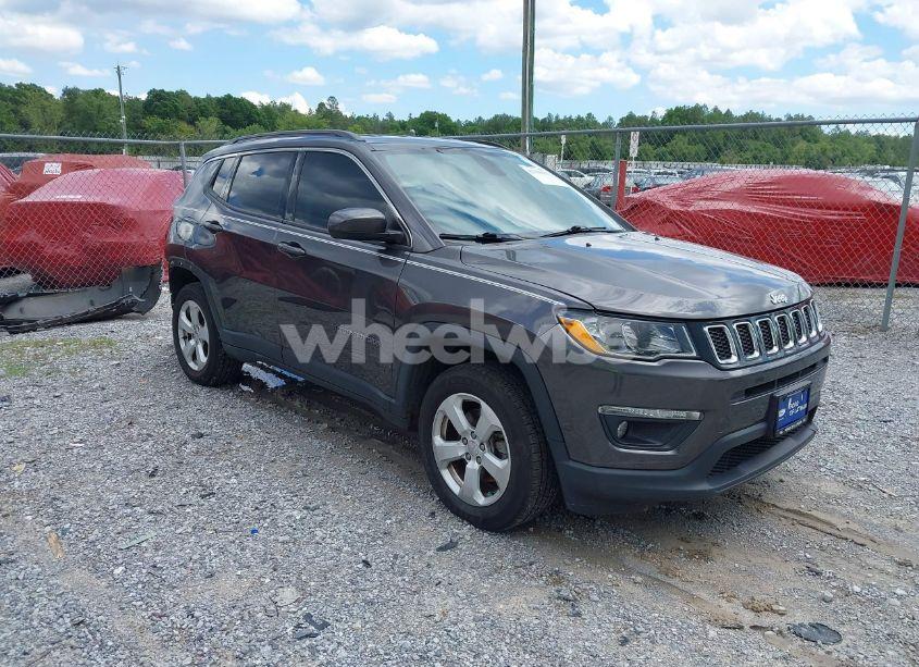 2020 Jeep Compass LATITUDE 4X4 (VIN 3C4NJDBB9LT129693) main photo