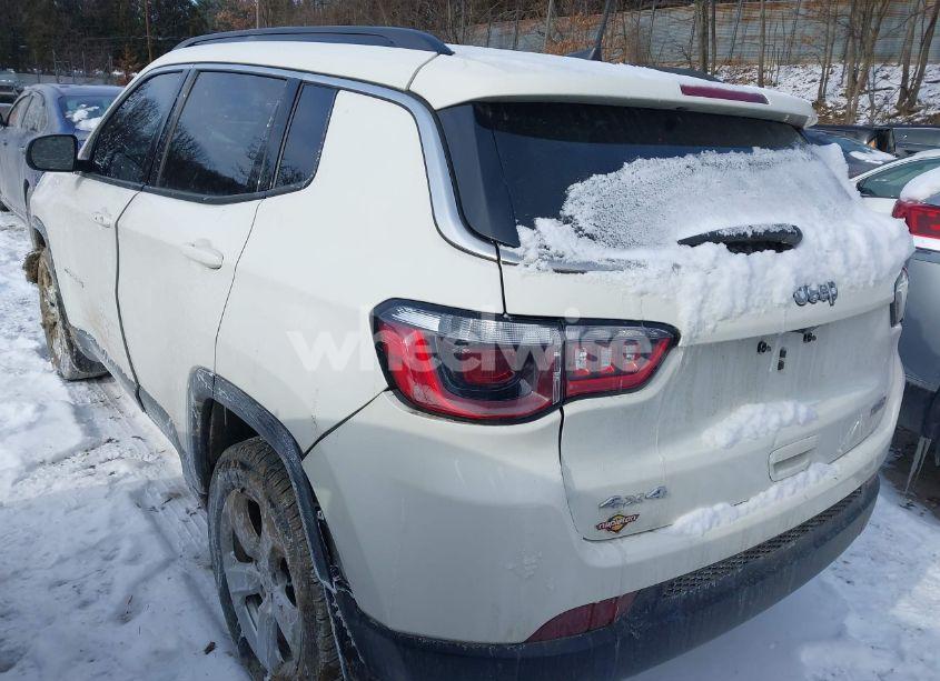 Photo 3 of 2021 Jeep Compass LATITUDE 4X4 (VIN 3C4NJDBB9MT504242)