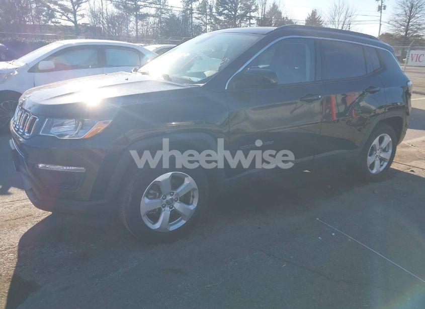 Photo 2 of 2021 Jeep Compass LATITUDE 4X4 (VIN 3C4NJDBB9MT600890)