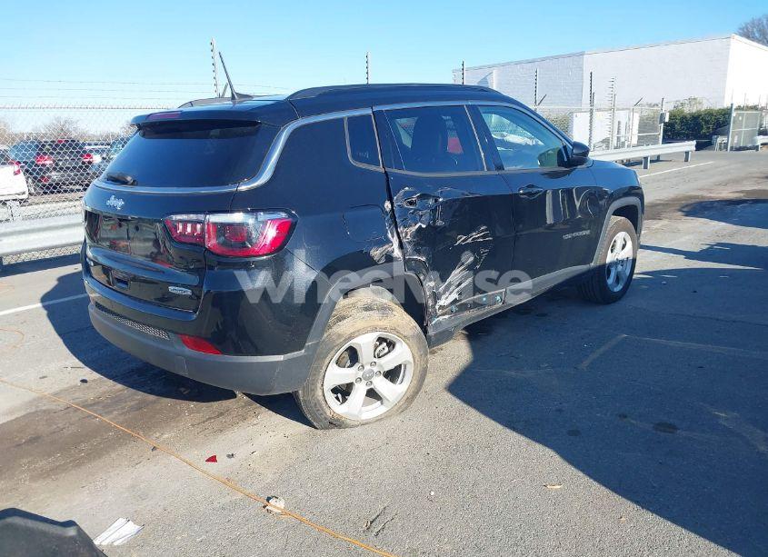 Photo 4 of 2021 Jeep Compass LATITUDE 4X4 (VIN 3C4NJDBB9MT600890)