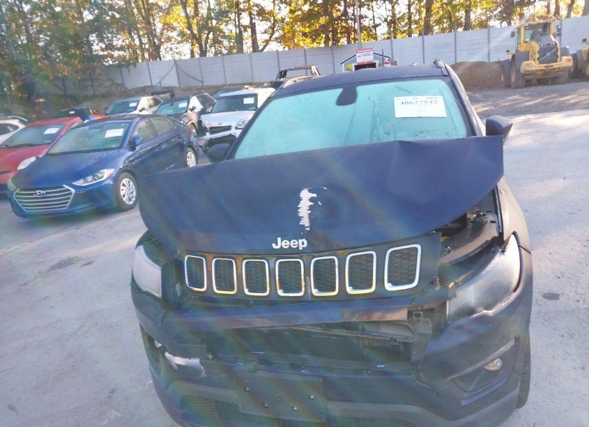 Photo 12 of 2018 Jeep Compass LATITUDE 4X4 (VIN 3C4NJDBBXJT108008)