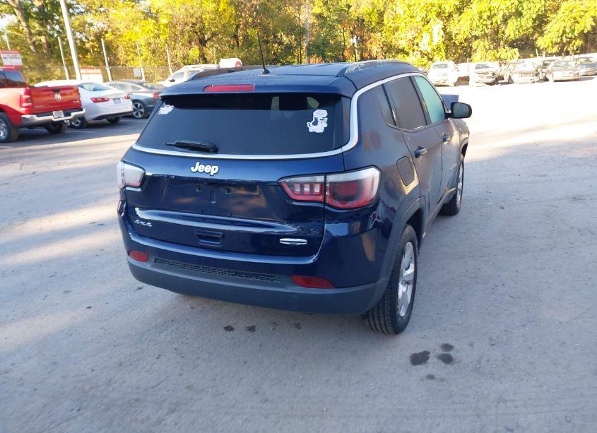 Photo 17 of 2018 Jeep Compass LATITUDE 4X4 (VIN 3C4NJDBBXJT108008)
