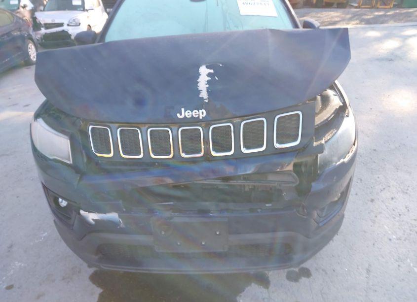 Photo 21 of 2018 Jeep Compass LATITUDE 4X4 (VIN 3C4NJDBBXJT108008)