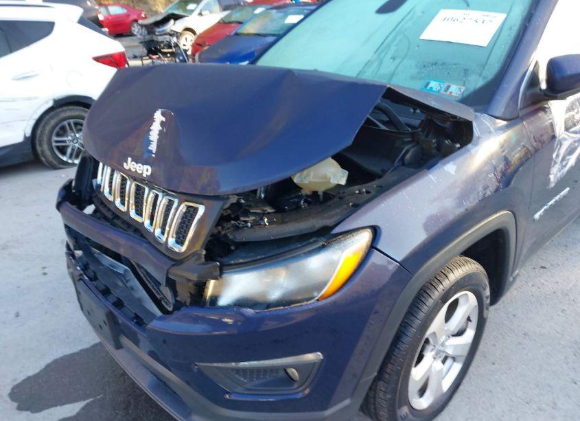 Photo 22 of 2018 Jeep Compass LATITUDE 4X4 (VIN 3C4NJDBBXJT108008)