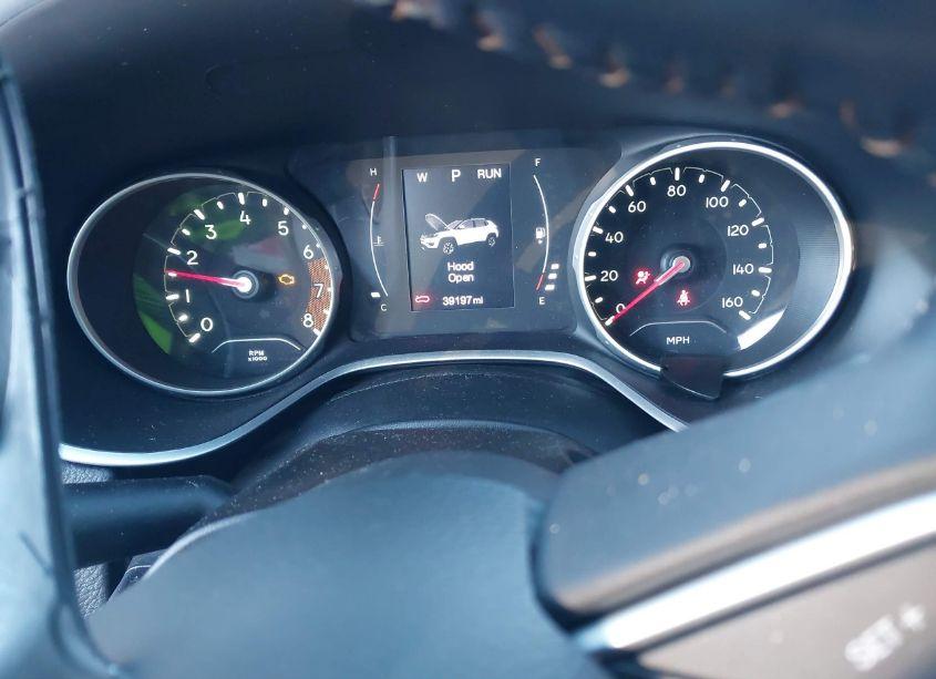 Photo 7 of 2018 Jeep Compass LATITUDE 4X4 (VIN 3C4NJDBBXJT108008)