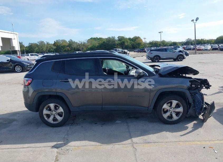 Photo 12 of 2018 Jeep Compass LATITUDE 4X4 (VIN 3C4NJDBBXJT116187)