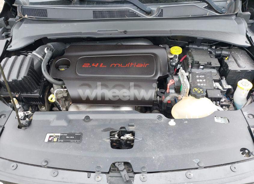 Photo 10 of 2018 Jeep Compass LATITUDE 4X4 (VIN 3C4NJDBBXJT199927)