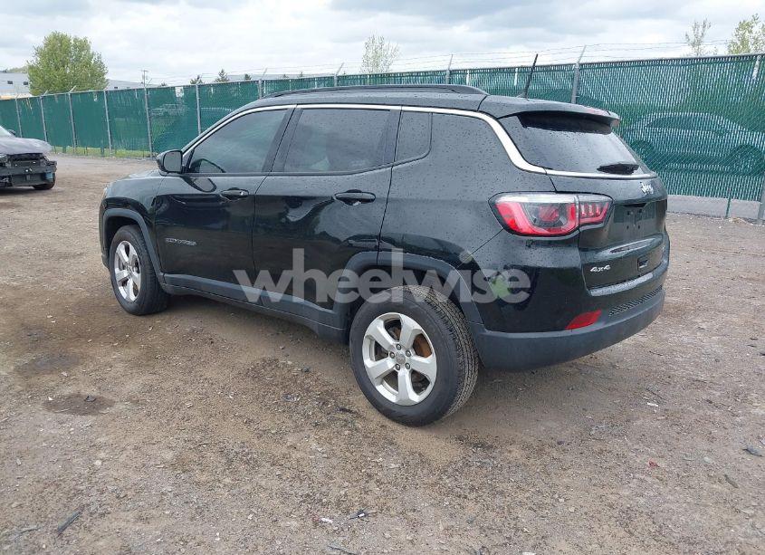 Photo 3 of 2018 Jeep Compass LATITUDE 4X4 (VIN 3C4NJDBBXJT199927)