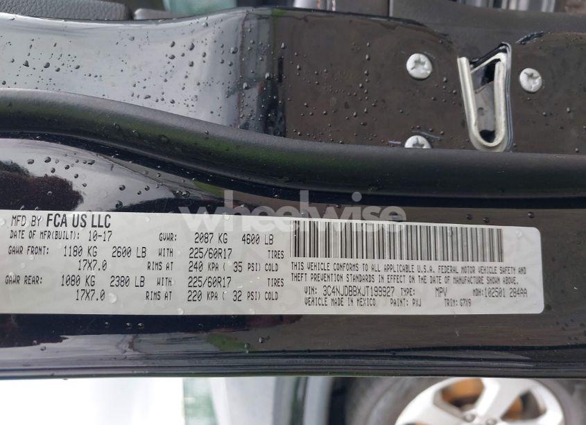 Photo 9 of 2018 Jeep Compass LATITUDE 4X4 (VIN 3C4NJDBBXJT199927)