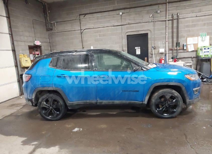 Photo 13 of 2018 Jeep Compass ALTITUDE 4X4 (VIN 3C4NJDBBXJT314140)