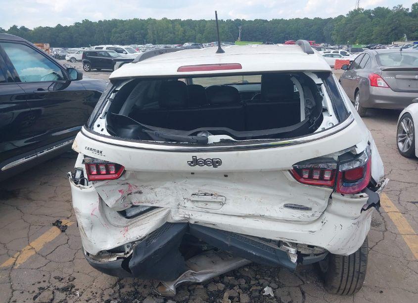 Photo 16 of 2018 Jeep Compass LATITUDE 4X4 (VIN 3C4NJDBBXJT314591)