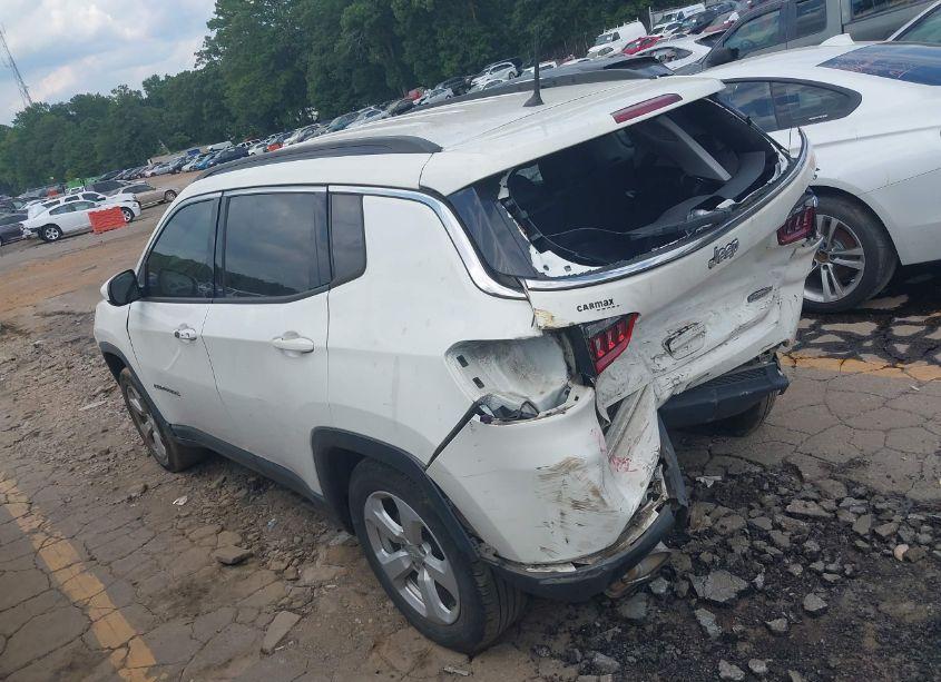 Photo 3 of 2018 Jeep Compass LATITUDE 4X4 (VIN 3C4NJDBBXJT314591)