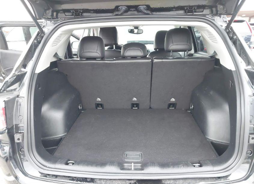 Photo 18 of 2018 Jeep Compass LATITUDE 4X4 (VIN 3C4NJDBBXJT349793)