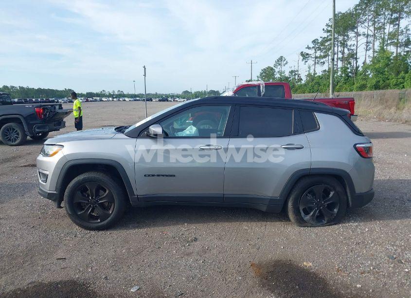 Photo 14 of 2018 Jeep Compass ALTITUDE 4X4 (VIN 3C4NJDBBXJT402489)