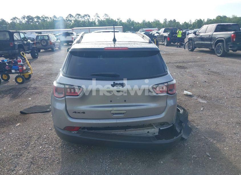 Photo 16 of 2018 Jeep Compass ALTITUDE 4X4 (VIN 3C4NJDBBXJT402489)