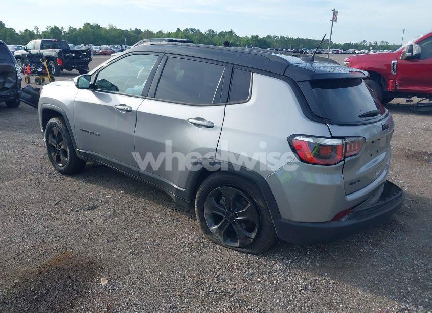 Photo 3 of 2018 Jeep Compass ALTITUDE 4X4 (VIN 3C4NJDBBXJT402489)