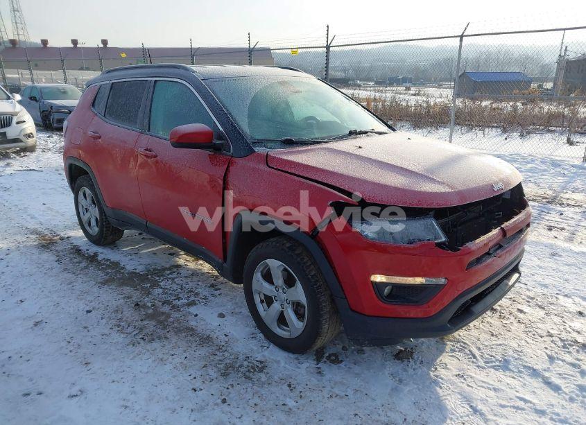 2018 Jeep Compass LATITUDE 4X4 (VIN 3C4NJDBBXJT479170) main photo
