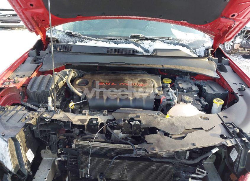 Photo 10 of 2018 Jeep Compass LATITUDE 4X4 (VIN 3C4NJDBBXJT479170)