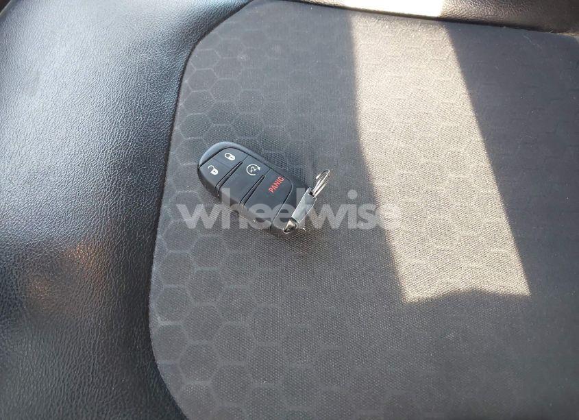 Photo 11 of 2018 Jeep Compass LATITUDE 4X4 (VIN 3C4NJDBBXJT479170)