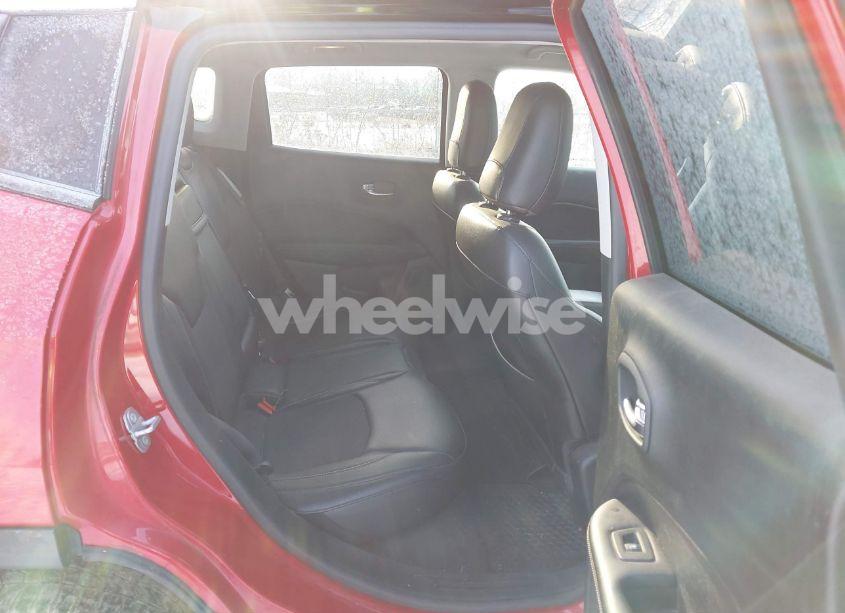 Photo 8 of 2018 Jeep Compass LATITUDE 4X4 (VIN 3C4NJDBBXJT479170)