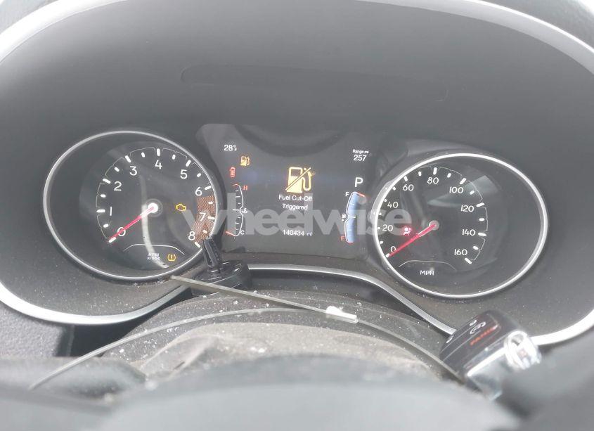 Photo 15 of 2018 Jeep Compass LATITUDE 4X4 (VIN 3C4NJDBBXJT480268)