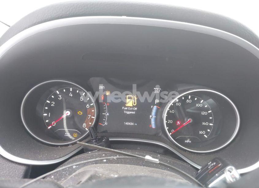 Photo 7 of 2018 Jeep Compass LATITUDE 4X4 (VIN 3C4NJDBBXJT480268)